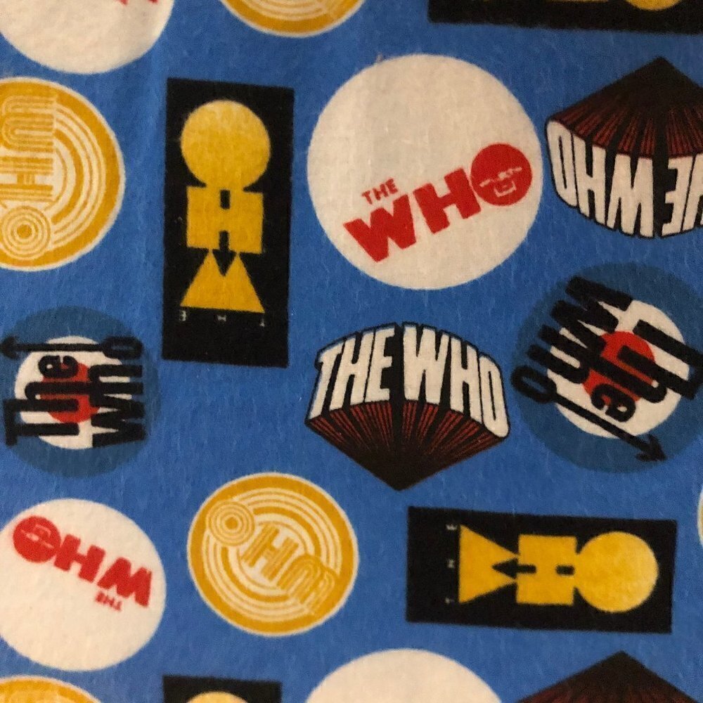 🛒$9 Quilt Flannel Fabric Material By the 1 yard The Who Music Group Rock & Roll
